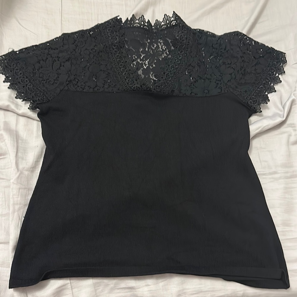 Lace top neck knit